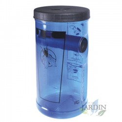 Outdoor fly trap