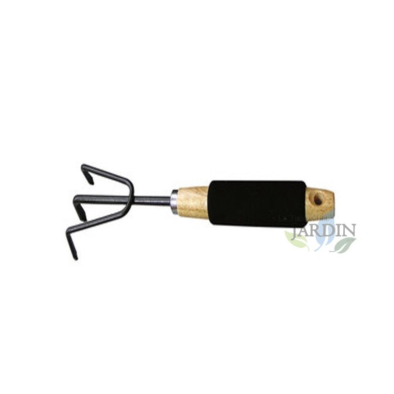 Manual garden cultivator three spikes, wooden handle Manual garden cultivator three spikes, wooden handle