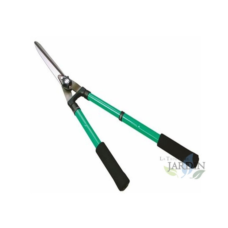Telescopic hedge trimmer, supplied with hanger