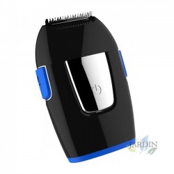  Blauer Reiserasierer und Trimmer.  USB-Aufladung