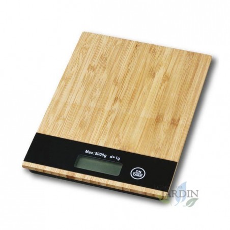 Wooden kitchen scale, 5 kg, 1 g graduation. 15.4 x 20.4 cm.