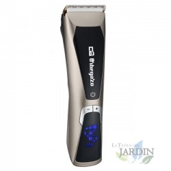 Professional 3W ceramic hair clipper. Rechargeable. LED display with charge and speed indicator. Waterproof.