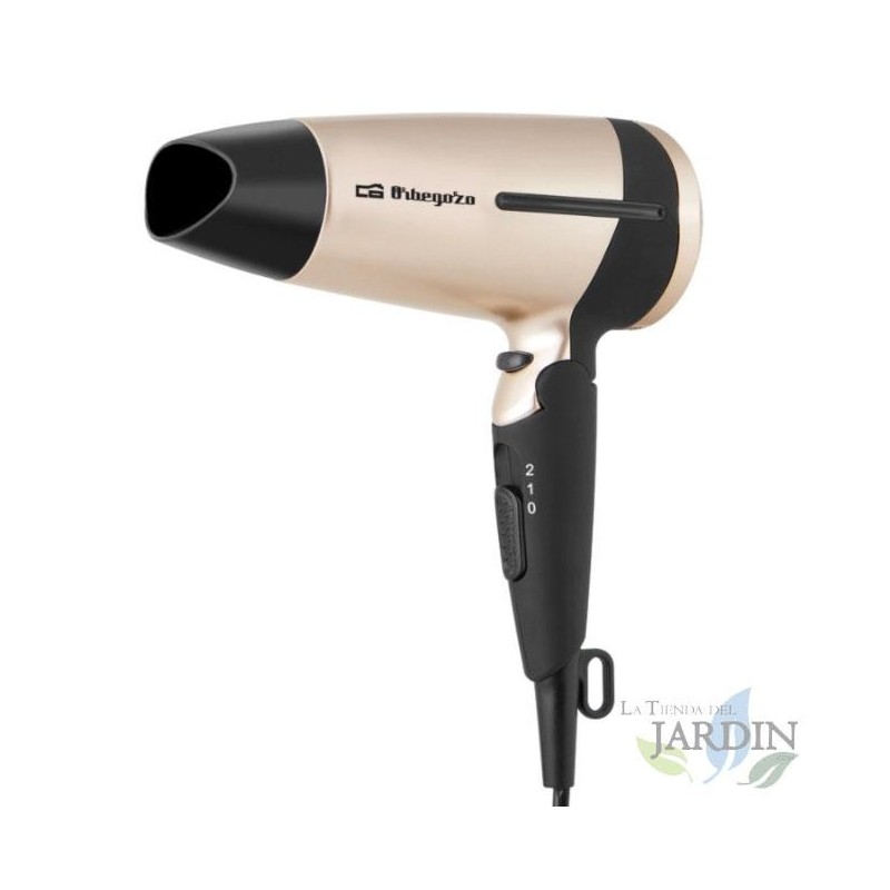 Folding hair dryer. 1,600 W power. Cold air button. 2 speed and temperature settings. Practical for travel.