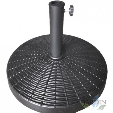 Universal support base for garden umbrellas