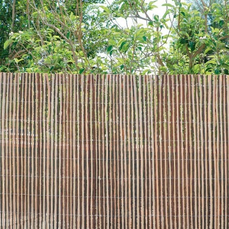 Clôture en osier naturel bicolore 1x3m, occultation 85%, recommandée pour ombrager ou délimiter votre jardin.