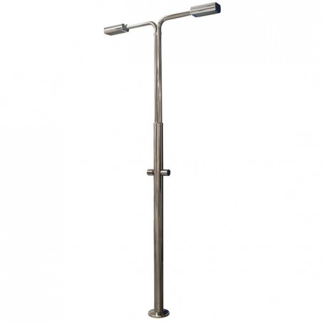 Chuveiro com 2 duchas e 2 manípulos com válvulas de abertura de fluxo independentes.