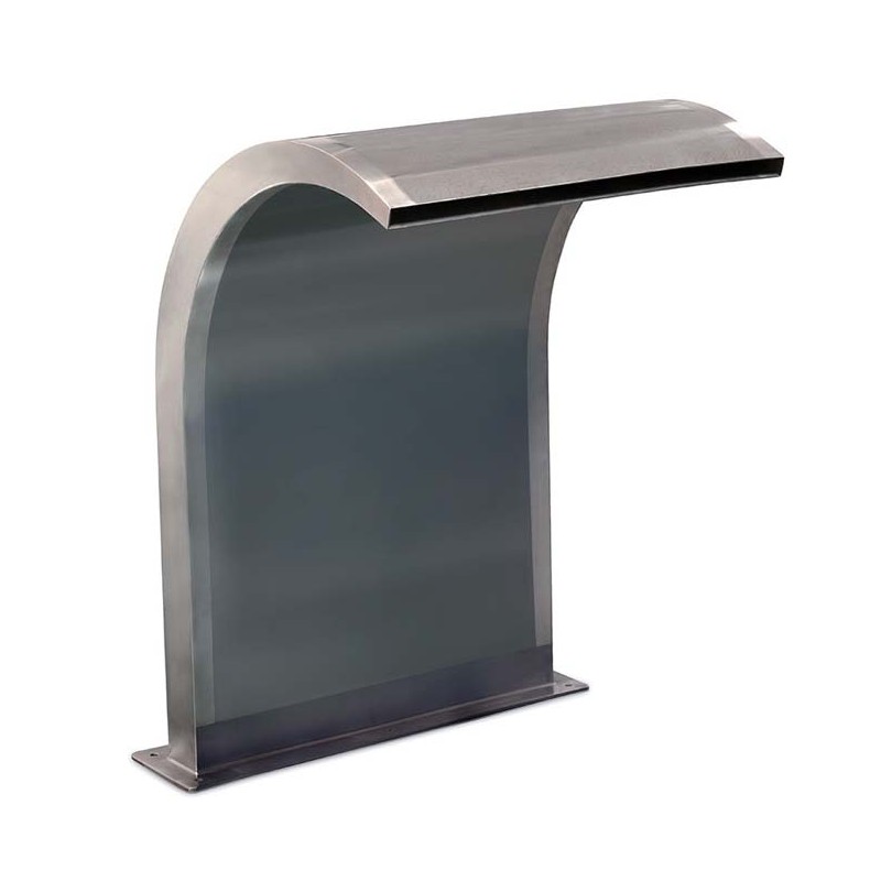 Una cascata per piscina in acciaio inox, modello curvo.	