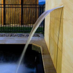 Cascada de agua para la piscina que se empotra en la pared, ancho 900 mm