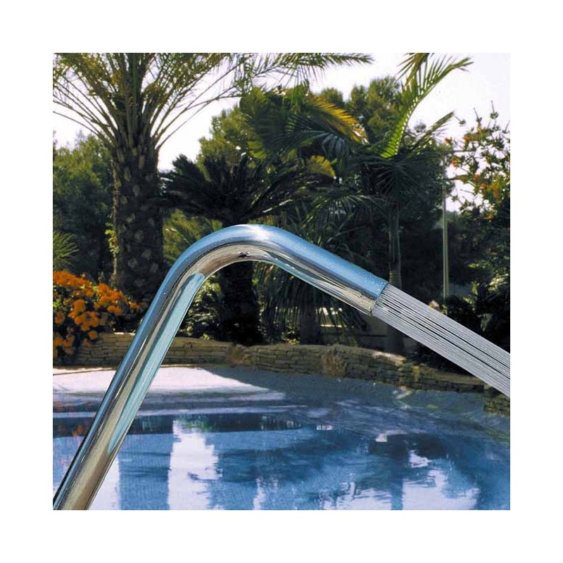 Water cannon for swimming pools made of polished AISI-316 stainless steel.