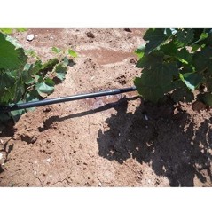 Tuyau d'irrigation goutte à goutte de 16 mm. Goutteurs tous les 60 cm. Bobine de 100 mètres, noire. Épaisseur de paroi d
