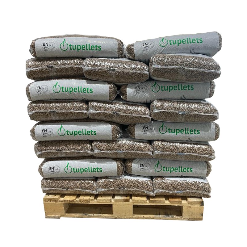  600 Kg 100% natural wood pellet for heating.  40 bags of 15 kg