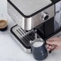 Espresso-Kaffeemaschine mit 2 Kaffeeausläufen und Milchaufwärm-/Aufschäumfunktion, geeignet für gemahlenen Kaffee und Lacor-Kaps