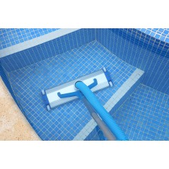 Nettoyeur de fonds piscine avec base en aluminium, fixé avec des écrous à oreilles de 45 cm, borne 1½''