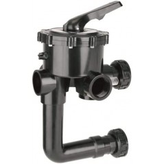Válvula seletora de parafuso de 2 1/2" com conexão ao filtro e outras tubulações provenientes da piscina. Opção 3.