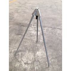 Irrigation sprinkler tripod support 3/4" female