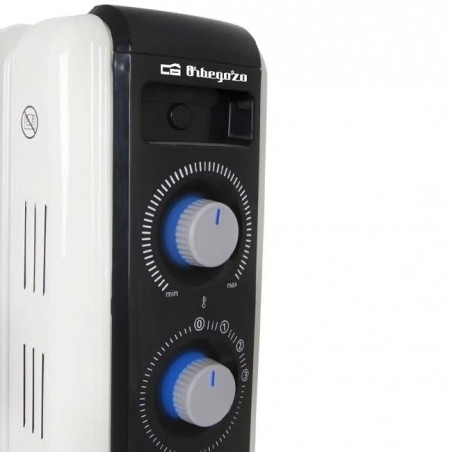 Radiatore a olio Orbegozo RF2500 da 2500 W, 11 elementi, termostato regolabile, bianco