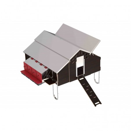 Free-Range mobile chicken coop includes a 55L waterer and nesting box, with capacity for 30 hens, Dimensions 1.5 x 1.8 m