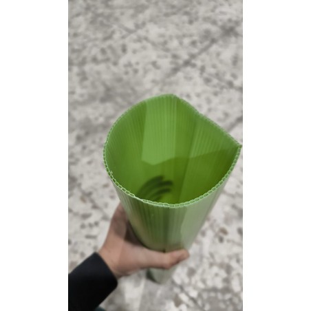 Pacote com 5 tubos de proteção para árvores de 100 cm. Proteja suas plantas de roedores e diversas pragas.