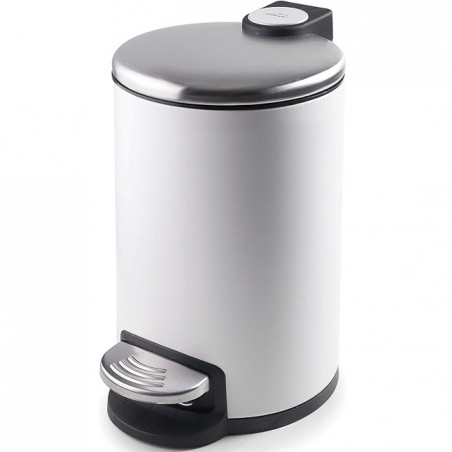 Lixeira de banheiro com pedal, fabricada em aço inox com acabamento fosco, mede 16,8 x 25 cm, cor branca