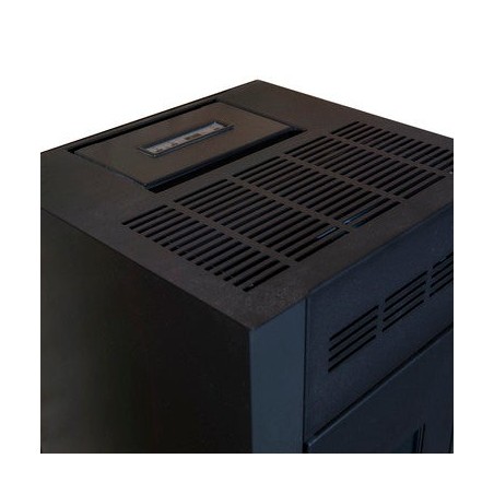 Pegaso Elane 9 KW pellet stove. Superior efficiency and design with a heated surface. Black.