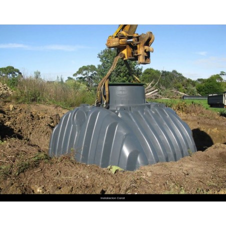 6500 L UNDERGROUND POLYETHYLENE TANK. Designed for rainwater harvesting. Length 239 cm, Width 219 cm, Height 271 cm.