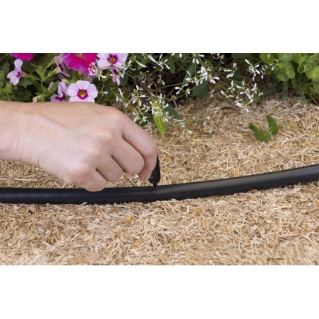 Garden drip irrigation system, 25 meters. Includes 16 mm tubing, 25 drippers, and installation accessories.