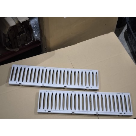 Grade de evacuação de piso 50x13cm, transitável, em polipropileno reforçado com proteção UV