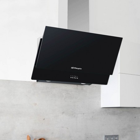 Cappa decorativa in vetro nero Orbegozo.  Classe energetica C. Motore 105W.  3 livelli di potenza.