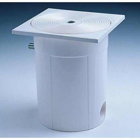 Pool water level regulator
