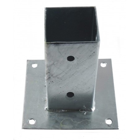Quadratischer Metallanker 9x9 cm, Basis 15x15 cm. Ideal für Holzpfosten.