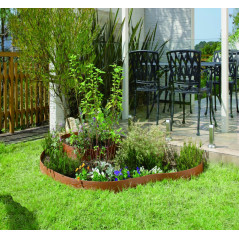 Bordure composite marron foncé 0,135 x 5 mètres d'une épaisseur de 4,5 mm, idéale pour les jardins