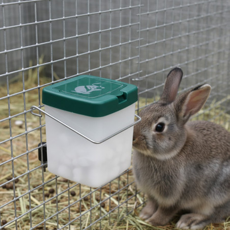 Tétine pour les Lapins avec Bouteille 0,5 litres, Abreuvoir à tétine pour lapins, relié à un réservoir