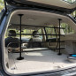 Barreira universal para cães em carros, extensível de 83 a 140 cm e altura de 40 a 79 cm