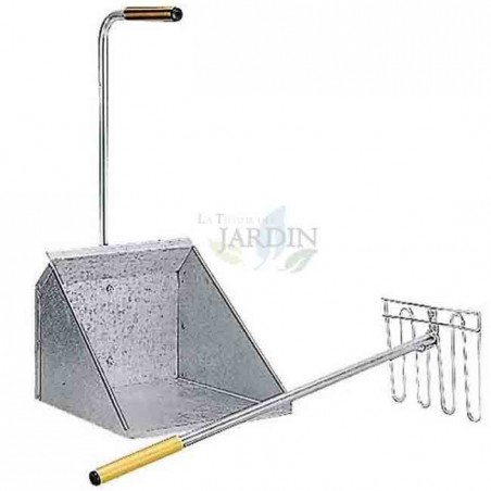 Sheet metal manure catcher with rake