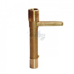 Llave para la apertura de la boca de riego de acople rápido en bronce