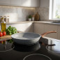 Thulos frying pan with non-stick stone-effect coating, Ø20 cm. Soft-touch bakelite handle with wood effect.