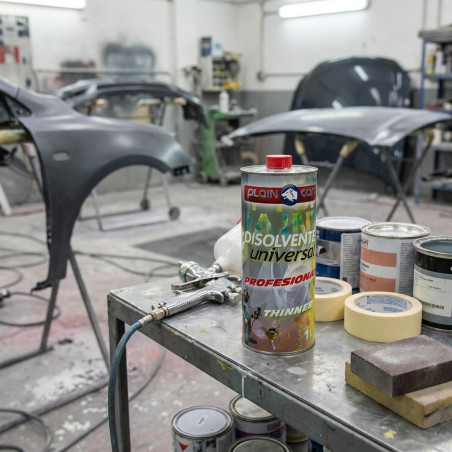 Disolvente limpiador universal, usado para lacas, imprimaciones, aparejos y masillas, 1 litro