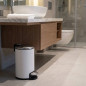 Pattumiera a pedale per bagno, acciaio inox bianco opaco | Pattumiera igienica 16,8 x 25 cm