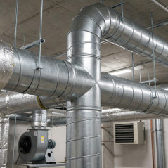 Kreuzförmiger Warmluftverteiler aus verzinktem Stahl, Ø 125 mm | Luftkanäle