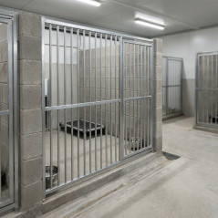 Frontale a sbarre per cucce per cani con porta 150x185 cm | Cuccia per cani con separazione di 5 cm