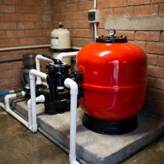 Star-Plus 600-mm-Sandfilter für Schwimmbecken mit 1 1/2"-Seitenventil | Monoblockfilter mit 15 m³/h Kapazität für private Schwim