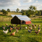 Gallinero móvil Free-Range incluye bebedero de 55L y ponedero, con capacidad para 30 gallinas, Medidas 1,5 x 1,8 m