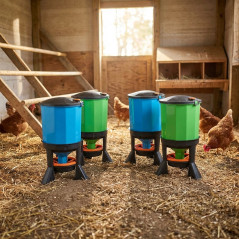 2er-Pack Tränke + Futtertrog mit Beinen für Hühner, 45 l | 4-teiliges Geflügelzubehör-Set