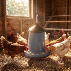 Hanging chicken hopper feeder 2 kg, 24x24 cm