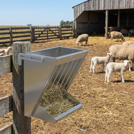 Galvanized Sheet Metal Feeder for Lambs, Pigs, and Sheep, 42x28x50 cm | Outdoor Livestock Sheep Feeder with Hooks