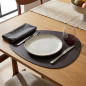Individual de mesa oval em couro antracite [45 x 35 cm]