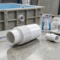 Raccord mural pour piscine Ø 90 mm | PVC blanc | Fixation murale ou au sol | Largeur de coupe : 120 mm