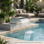 Cascata decorativa para piscina | 300 mm de largura | Conexão de 1 1/2" | Elemento aquático para spas e piscinas