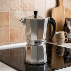 Orbegozo italienische Kaffeemaschine aus Aluminium. Fassungsvermögen 9 Tassen.