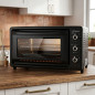  Tabletop electric oven Orbegozo 1450W.  39 liter capacity.  Temperature selector.